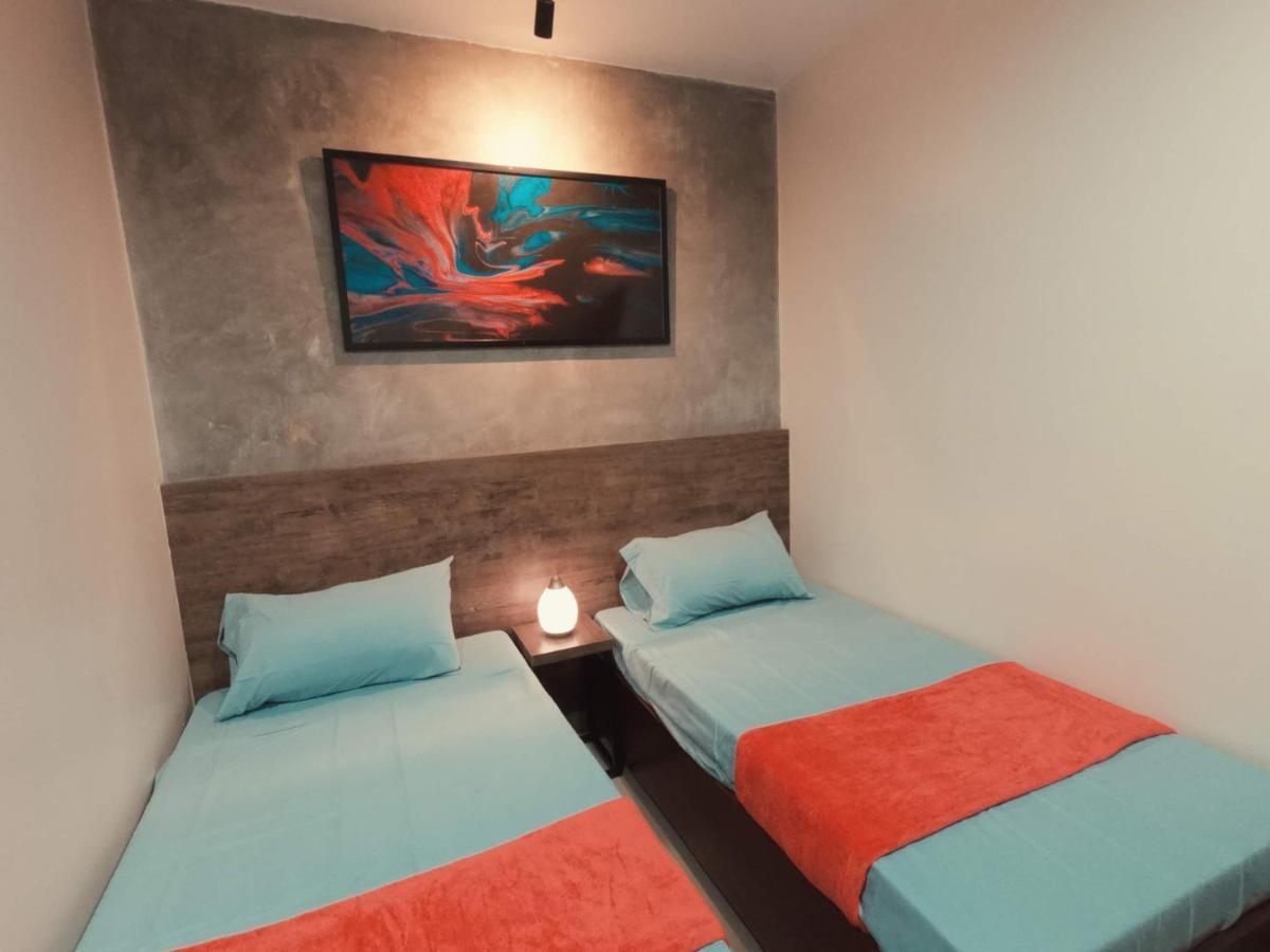 A&E Apartelle Баколод Экстерьер фото