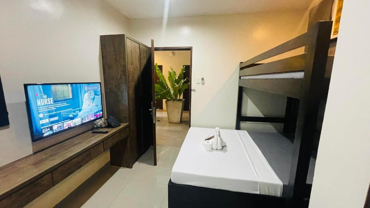 A&E Apartelle Баколод Экстерьер фото