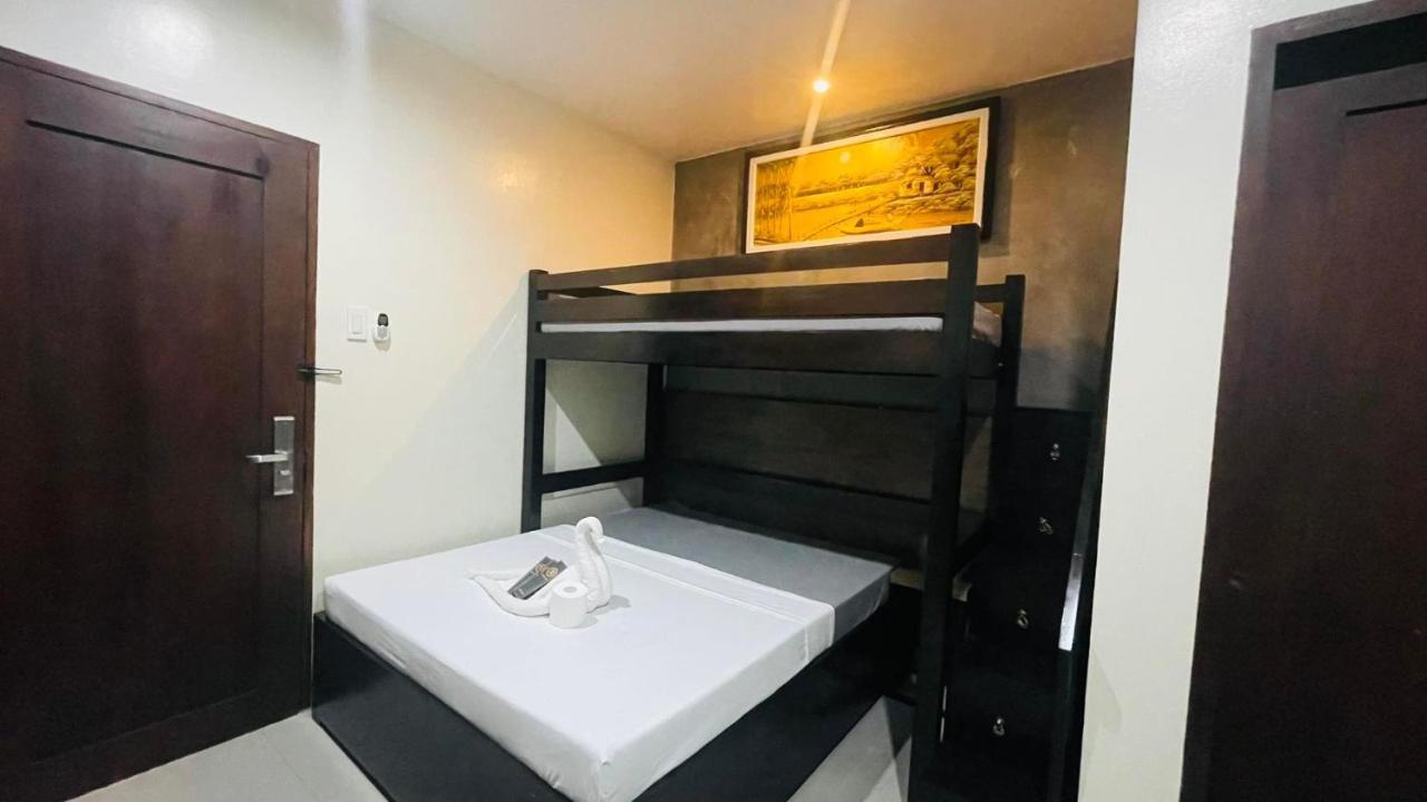A&E Apartelle Баколод Экстерьер фото